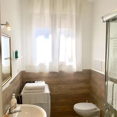 Vico Santa Lucia شقة أوستوني
